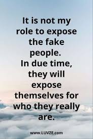 12 Backstabbing Family Members Quotes Family Quote Quoteslife99 Com Fake Friend Quotes Fake People Quotes Shady Quotes