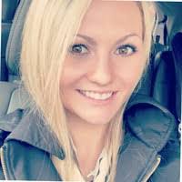 Ashley Schoch's Instagram, Twitter & Facebook