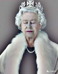 菲利普亲王(prince philip)、爱丁堡公爵(duke of edinburgh)、伊丽莎白二世女王(queen elizabeth ii)的丈夫、查尔斯王子(prince charles)的父亲，一个动荡王室家族的族长周五于英国温莎城堡去世，享年. 6park Com Bbc 40å¹´å‰æ‹æ'„çš„çºªå½•ç‰‡è¢«å¥³çŽ‹å‹'ä»¤å°æ€ åŽŸå› ç«Ÿæ˜¯è®©å¥³çŽ‹çœ‹èµ·æ¥å¤ªæ™®é€šäº†