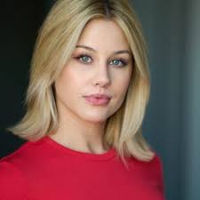 Mercedes Blanche (@mszrsmerci)