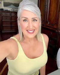 Shanta Roberson's Instagram, Twitter & Facebook