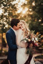 Pin By Burcin Koltan On Buket Wedding Photography Wedding Photos Poses Fun Wedding Photography