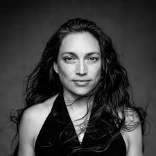 Born in Medicine Hat, Alberta, Kumiko Sakamoto is a devoted performer,  chamber musician, and pedagogue. Her commitment to fostering human  connection through art has led Kumiko to pursue a richly diverse career