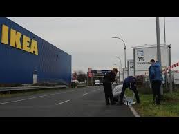 Geldtransporter Vor Ikea Filiale In Berlin Uberfallen Youtube