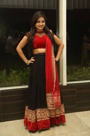 Priyanka nalkari tamil tv roja serial actress navel show in transparent saree. Pin On Actress Priyanka