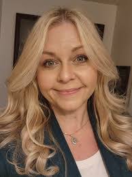 Nancy Moorhead's Instagram, Twitter & Facebook