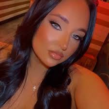 Keeley Gallagher (@Keelsgallagher)