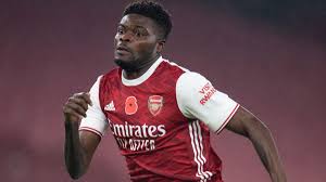 « j'applaudis leur premier but, il est de classe mondiale, mais le deuxième but, nous avons un homme à terre, nous laissons un écart. Arsenal S Thomas Partey Out Of Leeds Clash And Mikel Arteta Backs Call For Five Substitutes Eurosport