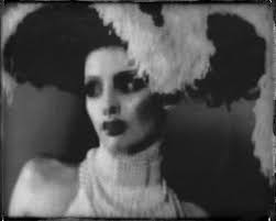 Robert Vano slaví život i tvorbu svojí autorskou výstavou v Tančícím domě