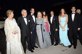 Seit rund zwei jahren sind der prinz und die milliardärstochter inzwischen. Konstantin Und Anne Marie Von Griechenland Hochadel Feiert Goldene Hochzeit Panorama Stuttgarter Zeitung