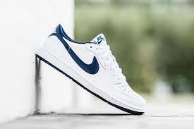 Air Jordan 1 Retro Low Og White Midnight Navy Detailed Pics Release Info Eu Kicks Sneaker Magazine Air Jordans Nike Sb Janoski Jordan 1 Low