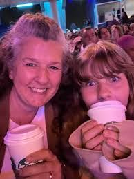 Debbie Laubach's Instagram, Twitter & Facebook