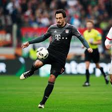 Bayern munich signs borussia dortmund captain mats hummels and benfica teenager renato sanches. Hummels Bayern Monaco Match Issued Worn Shirt Bundesliga 2016 17