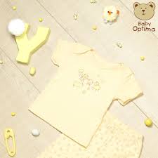 Sabias Que Vestir A Tu Bebe De Amarillo Cuando Sales Del Hospital Es De Buena Suerte Babyoptima Bebe Se Bueno Amarillo