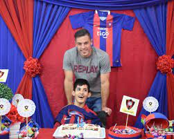 We did not find results for: Club Cerro Porteno Ø¹Ù„Ù‰ ØªÙˆÙŠØªØ± Elias Manuel Un Gran Fanatico Del Ciclon Festejo Sus 15 Anos En El Colegio Y Tuvo Un Invitado Sorpresa Un Tal Dchurin Https T Co Nl0doagh9n ØªÙˆÙŠØªØ±
