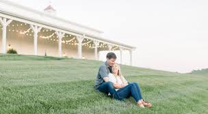 Lauren Bonds and Andy Gwinn's Wedding Website