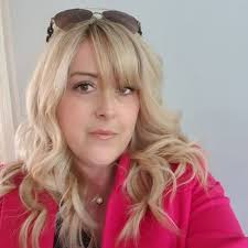 Danielle Lind (@DanielleLind79)