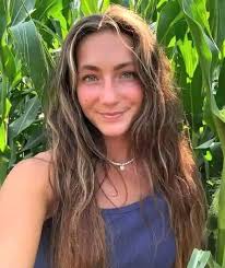 Many hate me but fells love me that's life