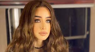 ونشرت «هنا» صورة البوستر عبر «إنستجرام»:«مبروك حبيبي فخورة بيك. Ù‡Ù†Ø§ Ø§Ù„Ø²Ø§Ù‡Ø¯ Ù„Ø¯ÙŠ Ù‡ÙˆØ³ Ø¨Ù‡Ø°Ø§ Ø§Ù„Ø£Ù…Ø± ÙˆÙ…Ø­Ù…Ø¯ Ø¥Ù…Ø§Ù… Ù„Ù… ÙŠØ¨Ø®Ù„ Ø¹Ù„ÙŠ Ø¨Ø§Ù„Ù†ØµØ§Ø¦Ø­ ØªØ±ÙƒÙŠØ§ Ø§Ù„Ø¢Ù†