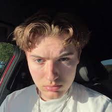 Rusz Austin Beatriz (@austin.beatriz) • Facebook