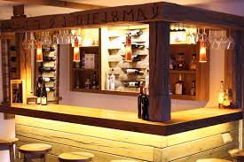 Weitere ideen zu partyraum gestalten, partyraum, bar bauen. Traumhafte Bar Aus Uber 300 Jahre Altem Altholz Www Naturnah Moebel De Selber Bauen Holz Holz Altholz