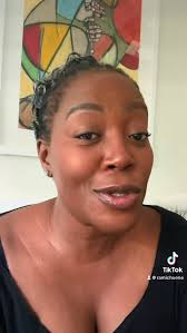 It’s not your bedding, ke mašošo a gago! Please go to @drsandidyonase and  choose what will make your Christmas the one to remember! #embody  #pelvicfloorchair #xwave #lymphastim we’re