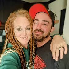 Peggy Havard's Instagram, Twitter & Facebook