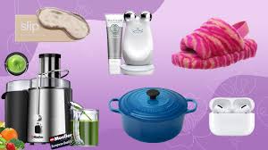 In this list, you'll find the new mom gift ideas that are my personal favorites as a mom who's been through the newborn stage four times. Celeb Approved Mother S Day Gift Ideas From Amazon Entertainment Tonight