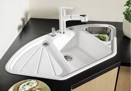 Beyaz Kose Evye Modelleri Jpg 2020 Mutfak Lavabo Modelleri Mutfak Dolaplari Lavabolar