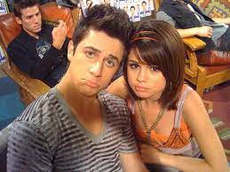 140 likes · 1 talking about this. Pin On Selena Gomez The Suite Life On Deck 09