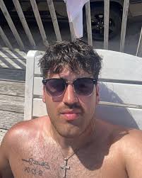 Ethan Bender (@ethannbender) • Instagram photos and videos