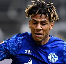 Erling haaland erzielt mit seiner unnachahmlichen dynamik zwei treffer. Bvb Gegen Schalke Jean Clair Todibo Beleidigt Erling Haaland Ubel Welt