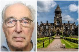 Lily Prescott's Instagram, Twitter & Facebook