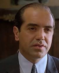 “Now youse can’t leave.” 🤷🏻‍♂️— @chazzpalminteri as Sonny LoSpecchio via  A Bronx Tale, 1993.