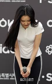 4k 190601 apink 에이핑크 naeun 손나은 1도 없어 i 39 m so sick 우유의 날 밀크업 페스티벌 화성 직캠 fancam by pierce. í¬í†  ì†ë‚˜ì€ ì°©í•œì¸ì‚¬ì˜ í'œë³¸