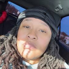 My name is Rayshaun , young father , Custom Builder , Industrial  Electrician Design/Install (high voltage) 😂 sober for work but will  partake in a happyhour , Drama free , searching for