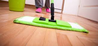 Tüm evi temizlemek uzun zaman aldığından dolayı birçok kişi için bunu yapmanın en doğru zamanı hafta sonu olur. Evi Duzenli Tutmanin En Pratik Yollari