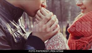 Bagi lelaki yang mengalami keadaan ini sikap mereka akan menjadi seperti seorang wanita. 9 Tanda Lelaki Sukakan Anda Tapi Masih Ramai Perempuan Tidak Faham
