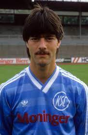 Und auch nach dem anpfiff gegen die oranje schien er regelrecht. Die Transformation Von Jogi Low