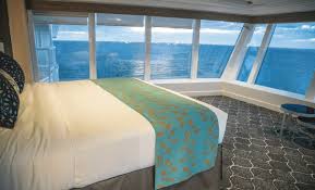 There are more family staterooms are all exterior staterooms suites port side and starboard have balconies. Eine Der Coolsten Suiten Auf Kreuzfahrtschiffen Ultimate Panoramic Suite Auf Der Oasis Of The Seas
