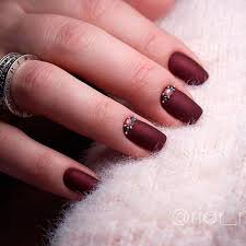 Coat the alternate nails in a glittery silver polish. Gorgeous Burgundy Nail Polish Naildesignsjournal Com