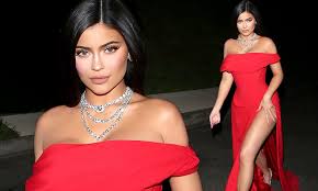 She may not be a supermodel, but she's just as hot as one! Kylie Jenner Puts On A Very Leggy Display As She Heads To Beyonce And Jay Z S Oscar After Party Daily Mail Online