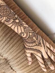 Trending Bridal Mehendi Designs For The New Age Brides Unique Mehndi Designs Mehndi Designs Henna Patterns