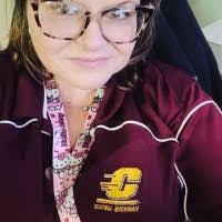 Amanda Pennell's Instagram, Twitter & Facebook