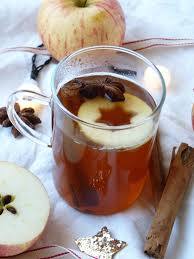 Cidre Chaud Aux Epices On Attend Le Pere Noel Le Pied Ferme Avec La Bataillefood 18 Encore Une Lichette Cidre Chaud Cuisine Et Boissons Recette