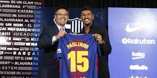 لاعب برشلونة السابق وبطل الدوري الصيني. Ø±Ø³Ù…ÙŠ Ø§ Ø¨Ø±Ø´Ù„ÙˆÙ†Ø© ÙŠÙƒØ´Ù Ø±Ù‚Ù… Ù‚Ù…ÙŠØµ Ø¨Ø§ÙˆÙ„ÙŠÙ†ÙŠÙˆ Ù…Ø¹ Ø§Ù„ÙØ±ÙŠÙ‚ ØµÙˆØª Ø§Ù„Ø£Ù…Ø©