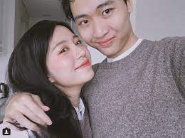 Không ít cư dân mạng . Máº«n Tien Ä'a Co Báº¡n Trai Va Cá»±c Ká»³ Lang Máº¡n Ma Chung Ta Khong Há» Biáº¿t