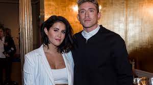 Cause everything and everyone we're all the same and all is one you are me and i am you. Danny Saucedos Ord Om Molly Sanden Efter Uppbrottet