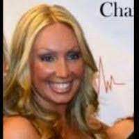 Rebecca Enders's Instagram, Twitter & Facebook