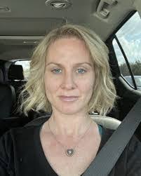 Betty Enders's Instagram, Twitter & Facebook